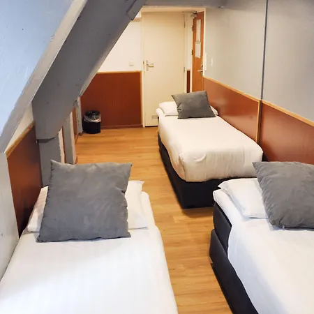 Travel Hotel 2*