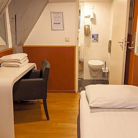 Travel Hotel